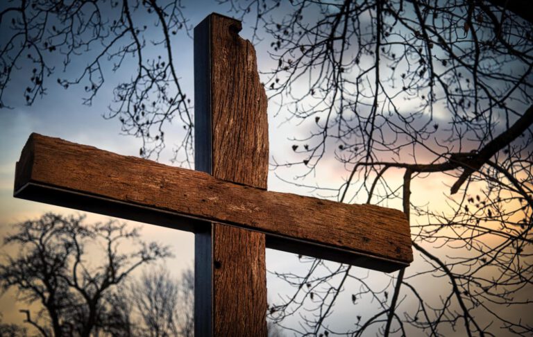 Kreuz Karfreitag Symbolbild